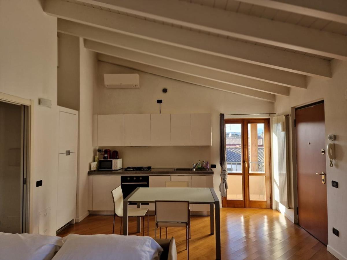 Ferienwohnung Vittoria Al Lago Desenzano del Garda Exterior foto